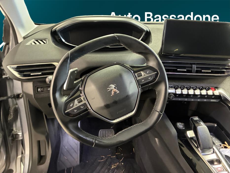 PEUGEOT 3008 2022