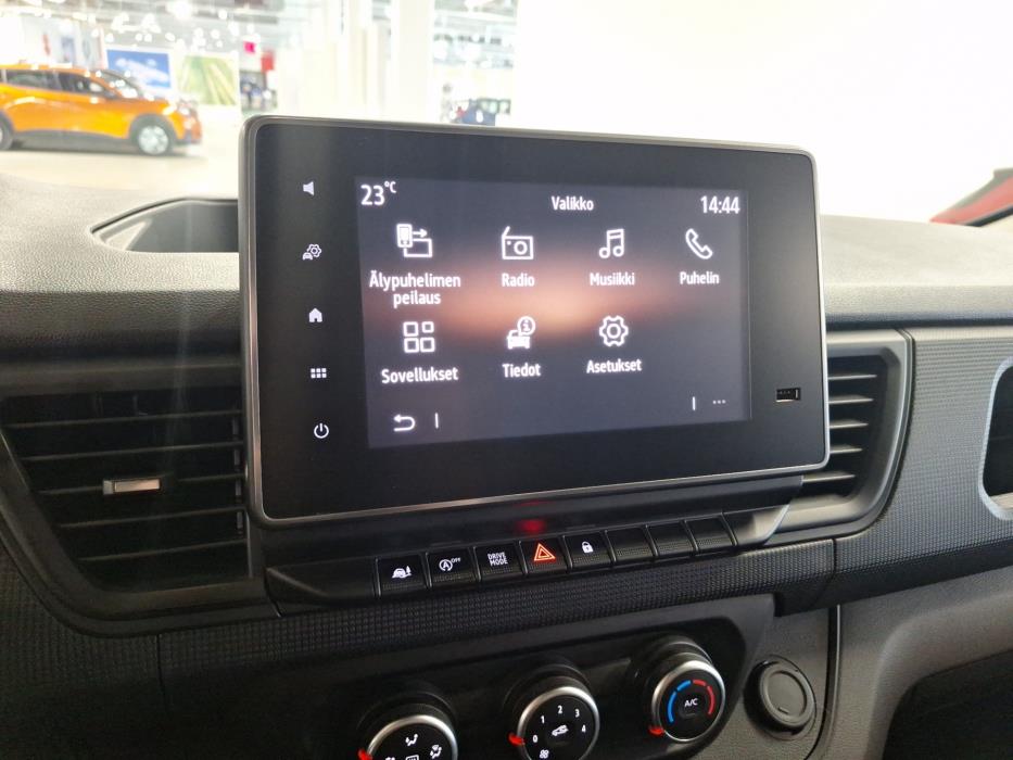 RENAULT Trafic 2023