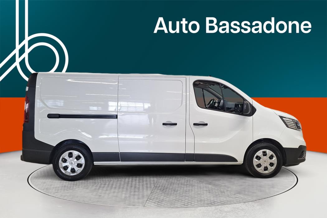 RENAULT Trafic 2023