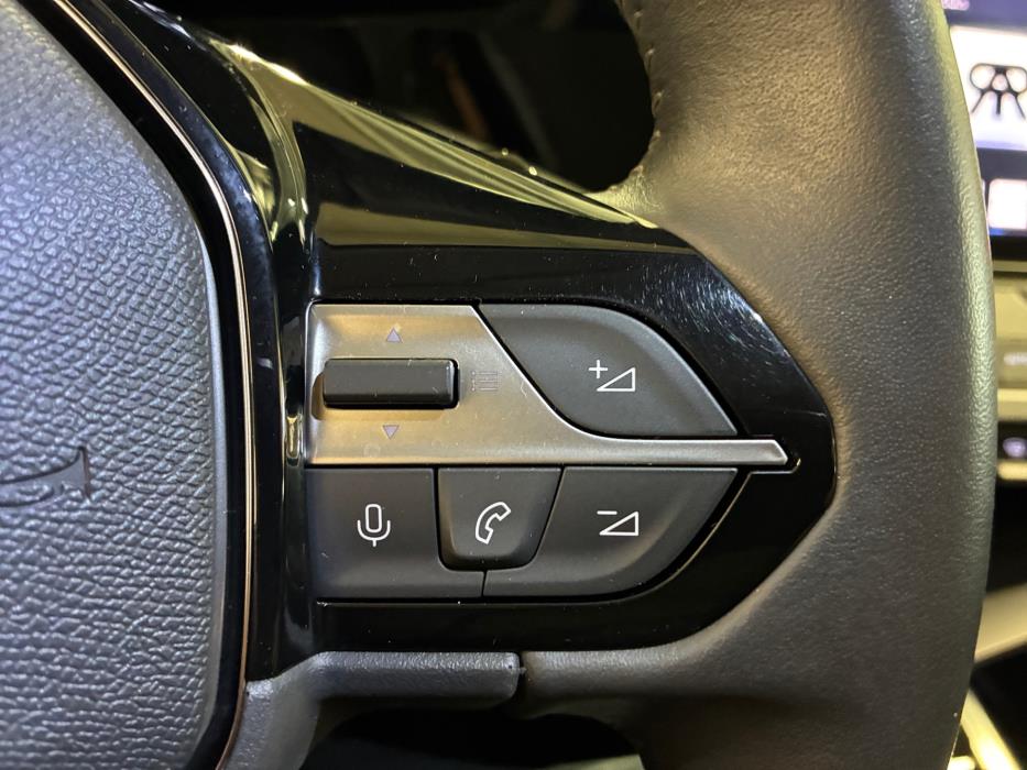 PEUGEOT 308 2023