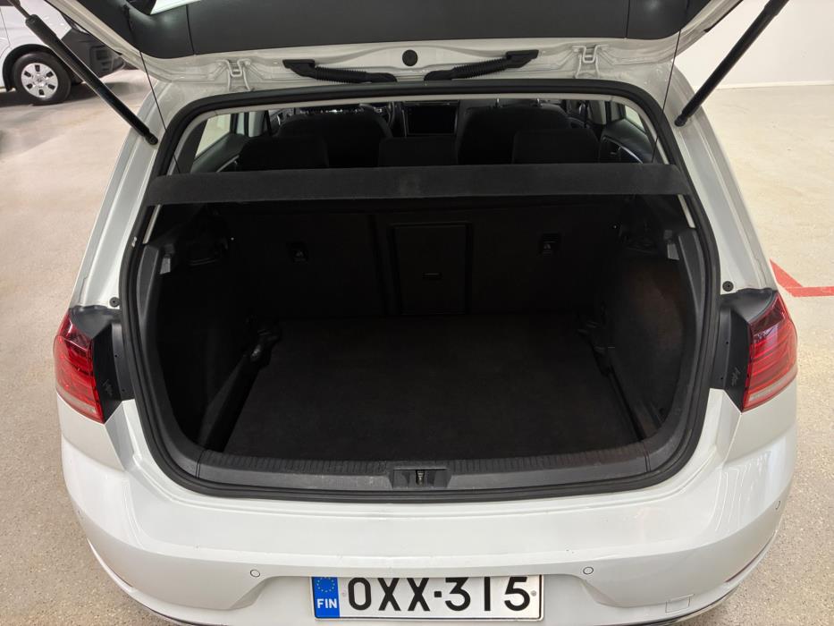 VOLKSWAGEN Golf 2018