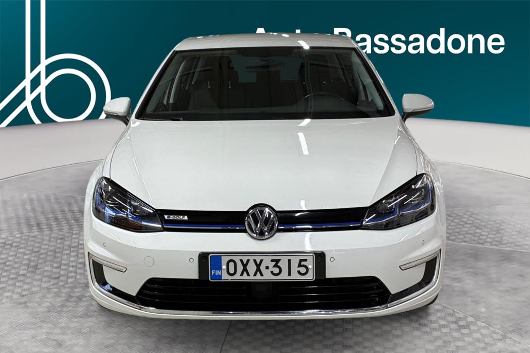 VOLKSWAGEN Golf 2018
