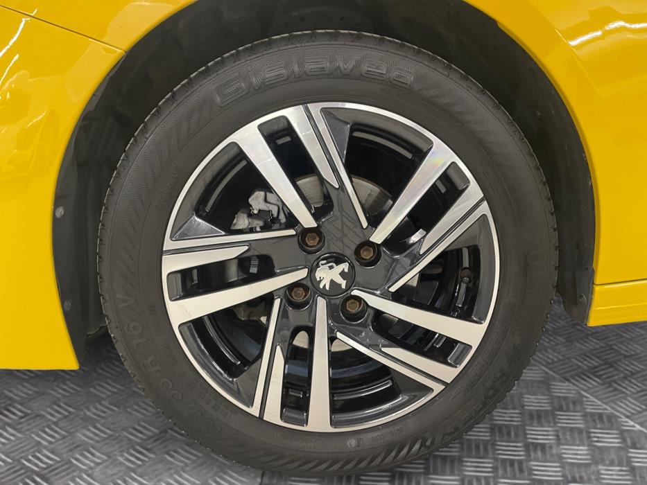 PEUGEOT 208 2022