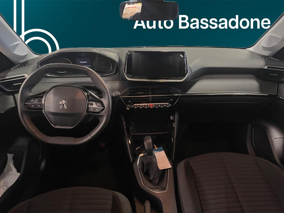 PEUGEOT 208 2022