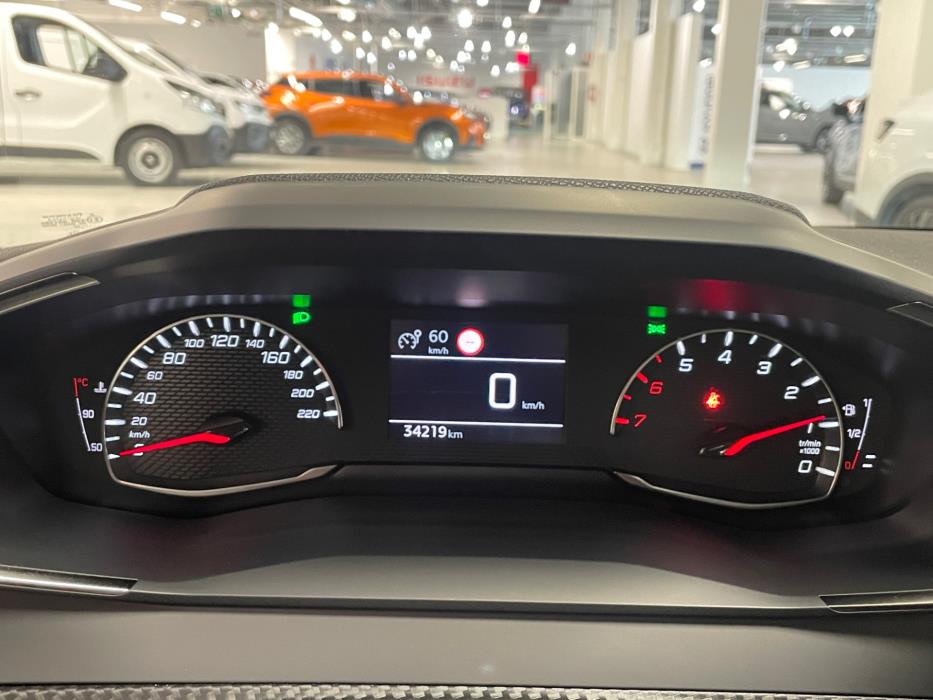 PEUGEOT 208 2022