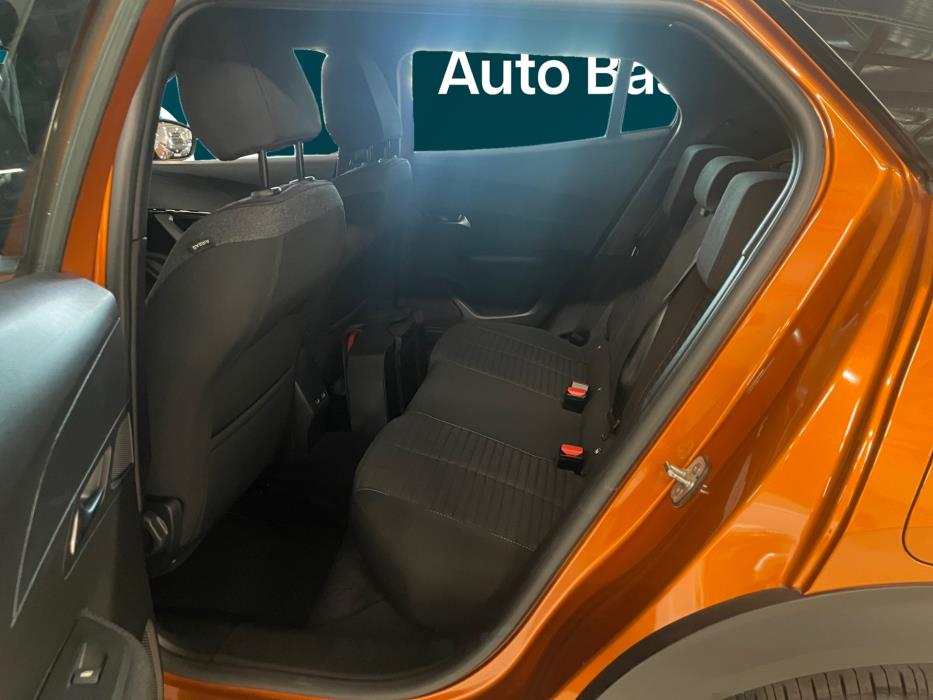 Peugeot e-2008 2023