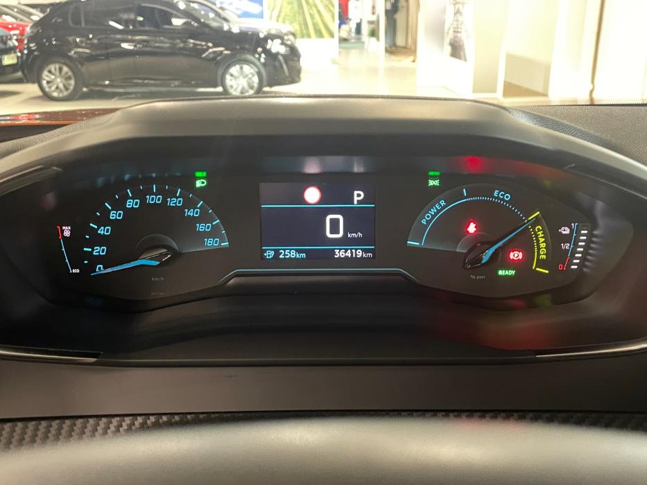 Peugeot e-2008 2023