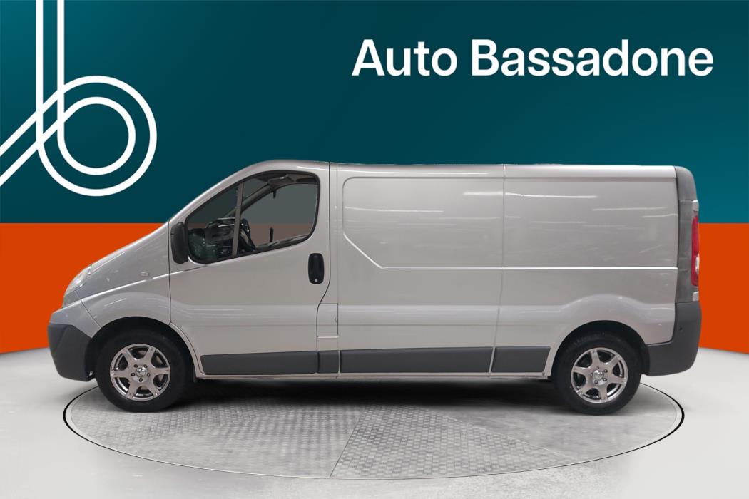 RENAULT Trafic 2013