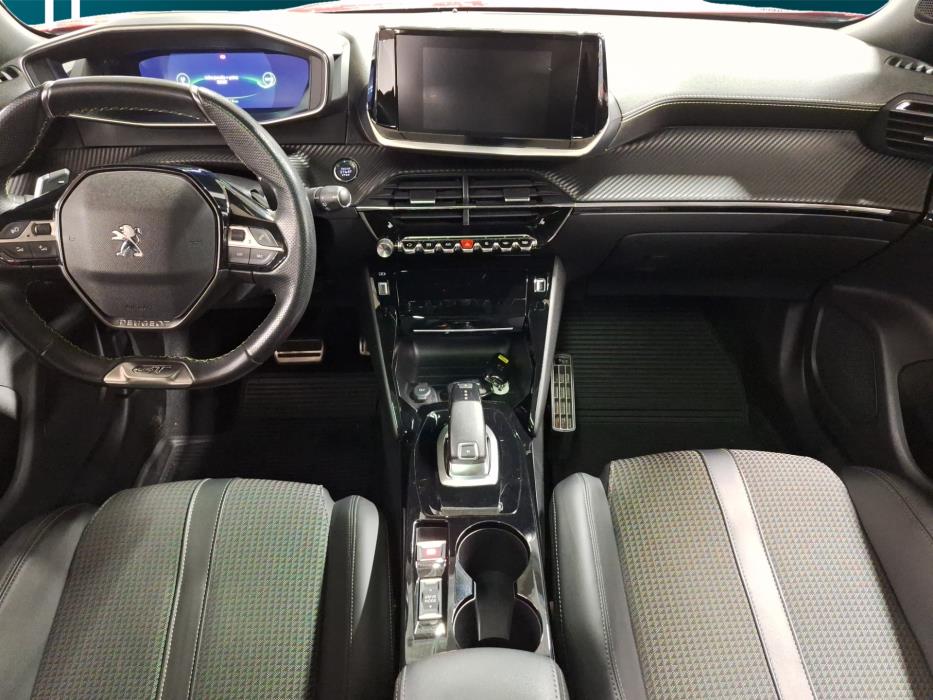 PEUGEOT 2008 2021