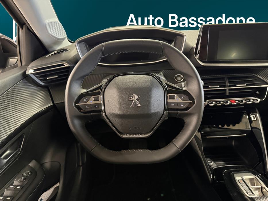 PEUGEOT e-208 2023