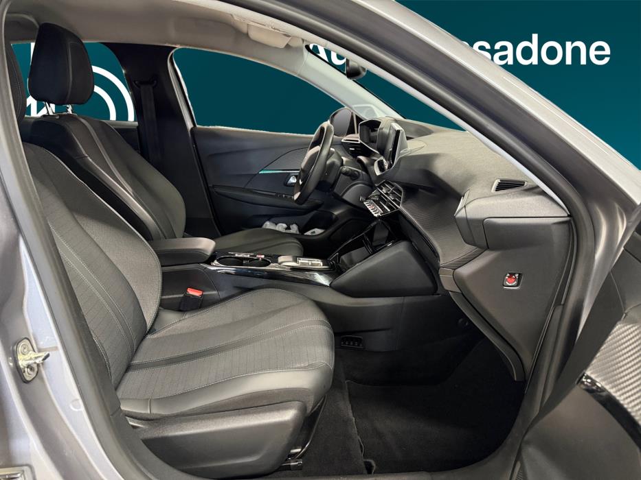 PEUGEOT e-208 2023