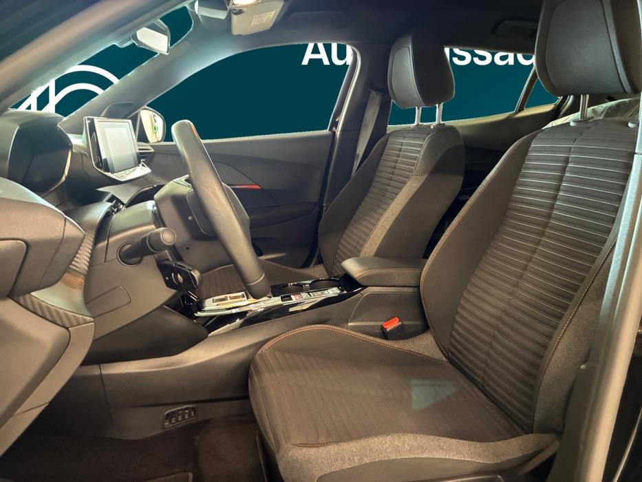 PEUGEOT e-2008 2023