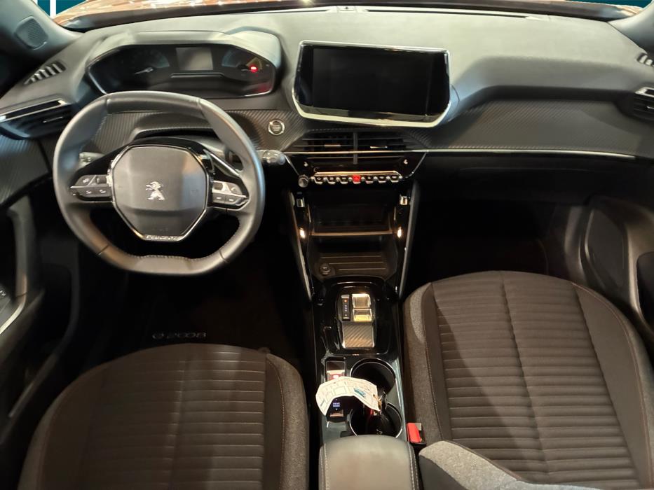 PEUGEOT e-2008 2023