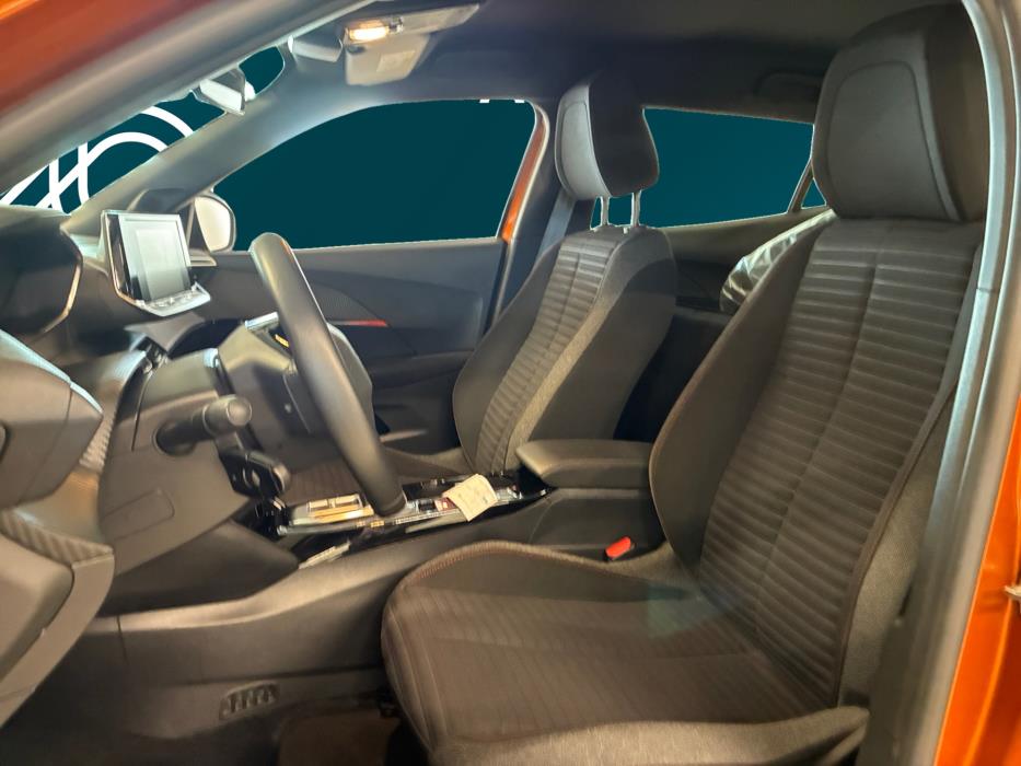 PEUGEOT e-2008 2023