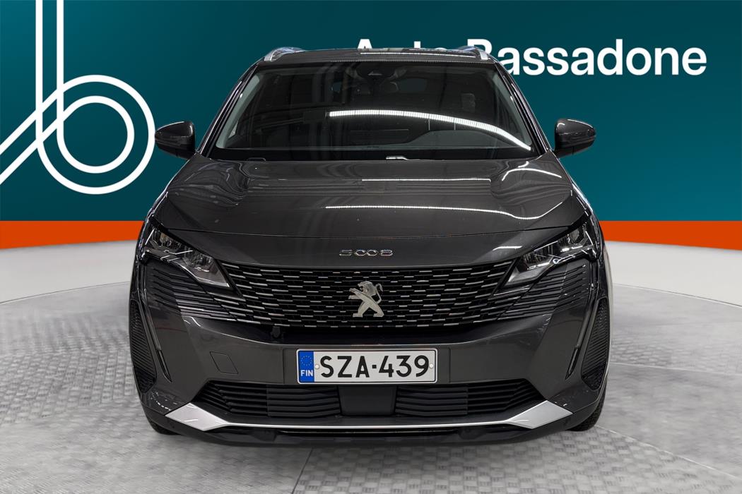 PEUGEOT 5008 2021