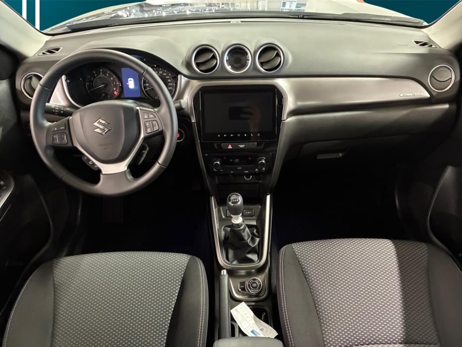 SUZUKI Vitara 2025