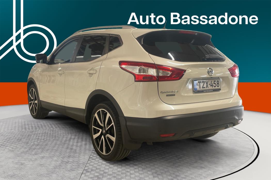 NISSAN Qashqai 2015