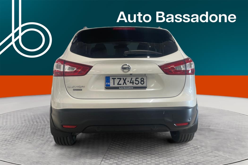NISSAN Qashqai 2015