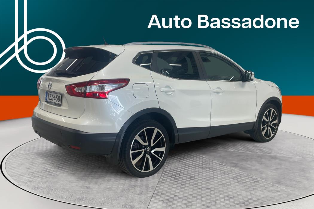 NISSAN Qashqai 2015