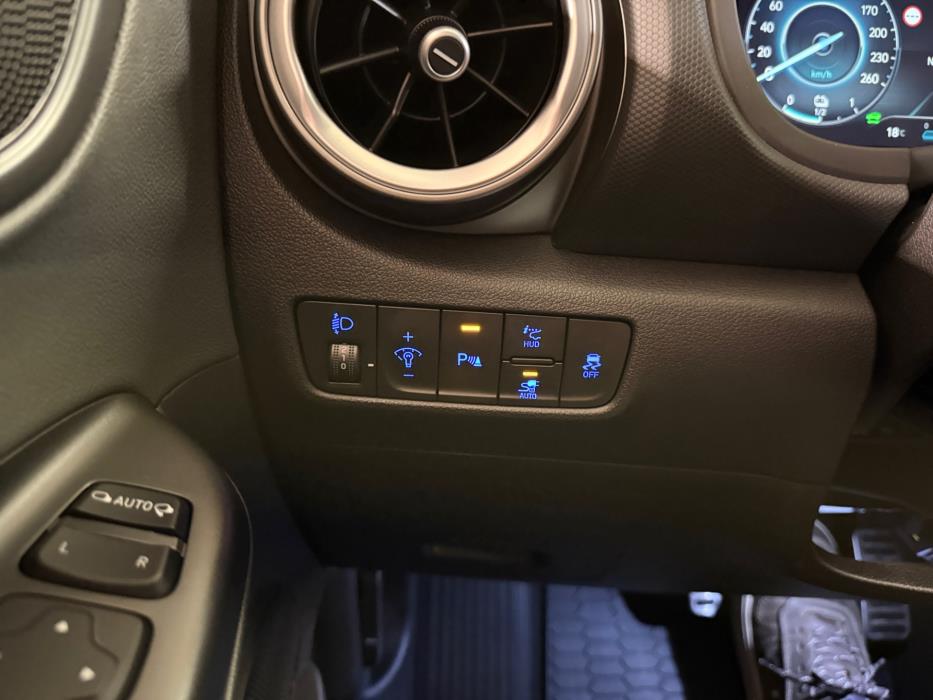 HYUNDAI KONA 2021