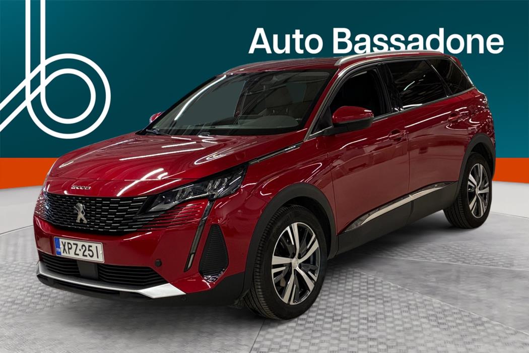 PEUGEOT 5008 2021