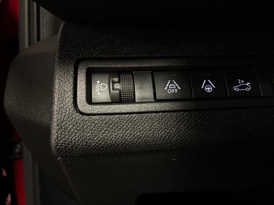 PEUGEOT 5008 2021