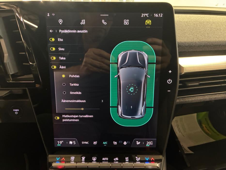 RENAULT Megane 2023
