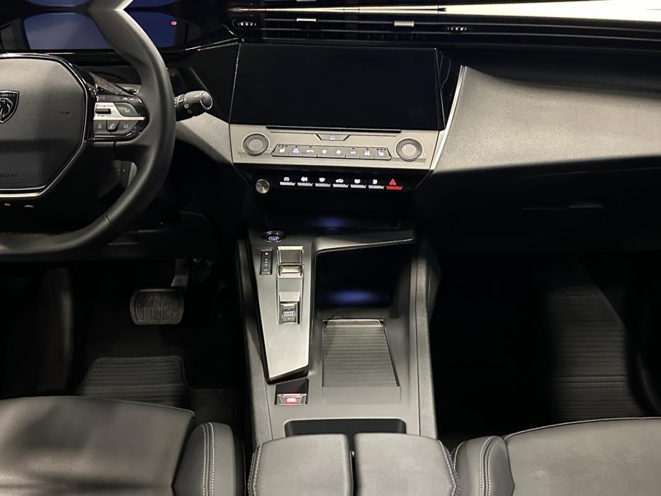 PEUGEOT 308 2023