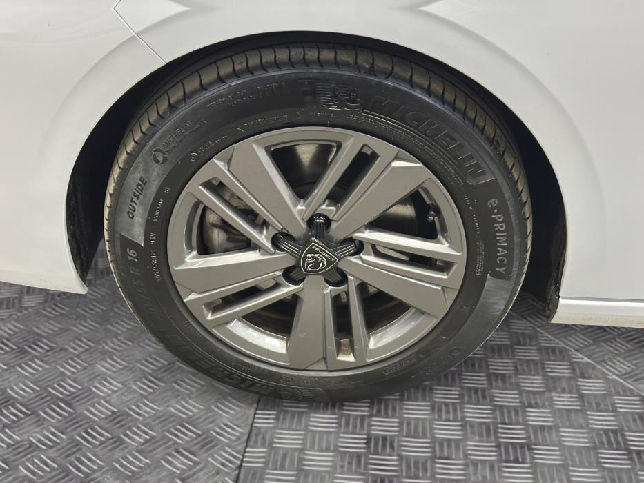 PEUGEOT 308 2023
