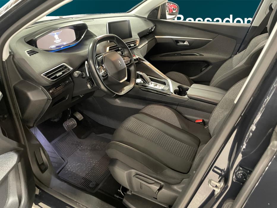 PEUGEOT 3008 2019