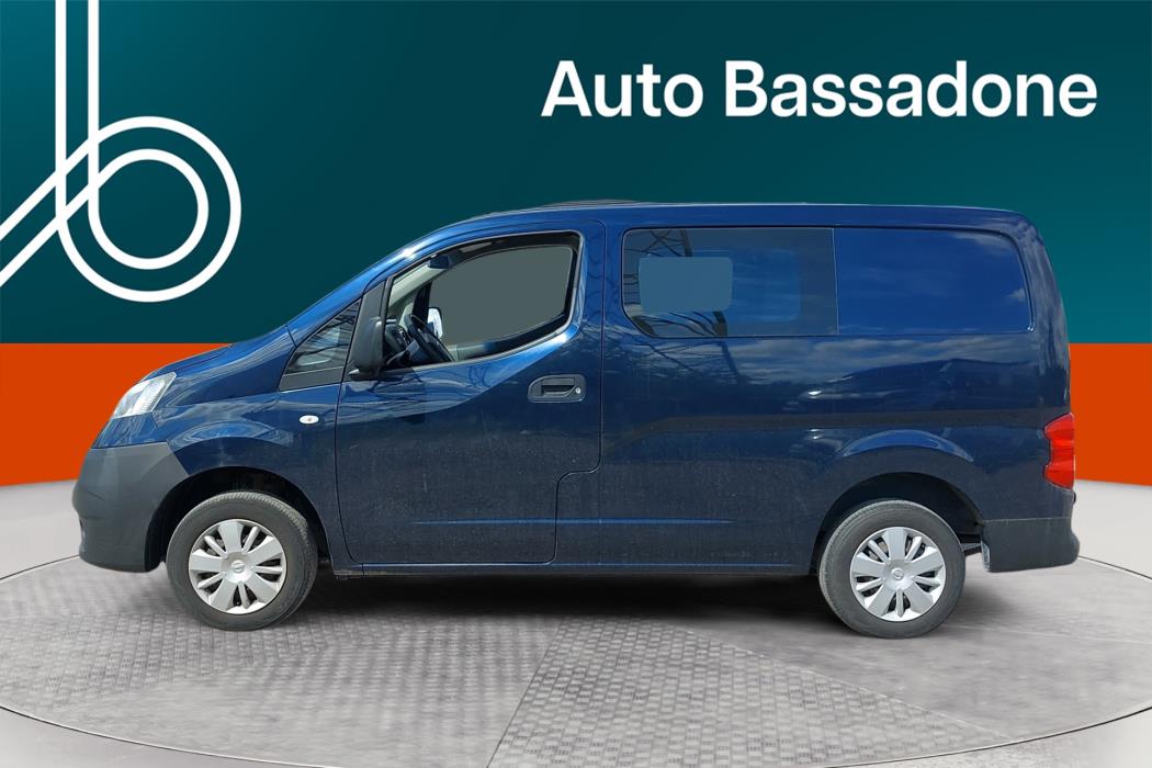 NISSAN NV200 2015