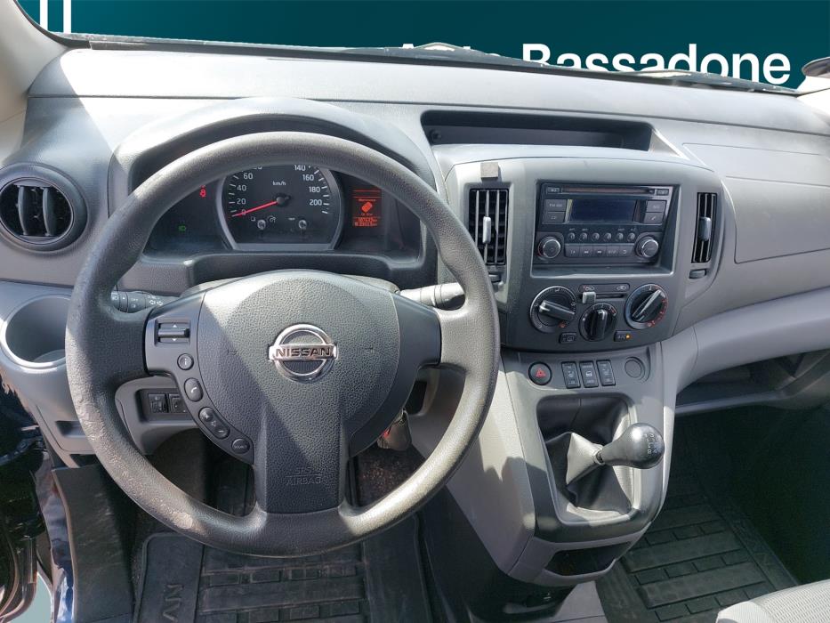 NISSAN NV200 2015