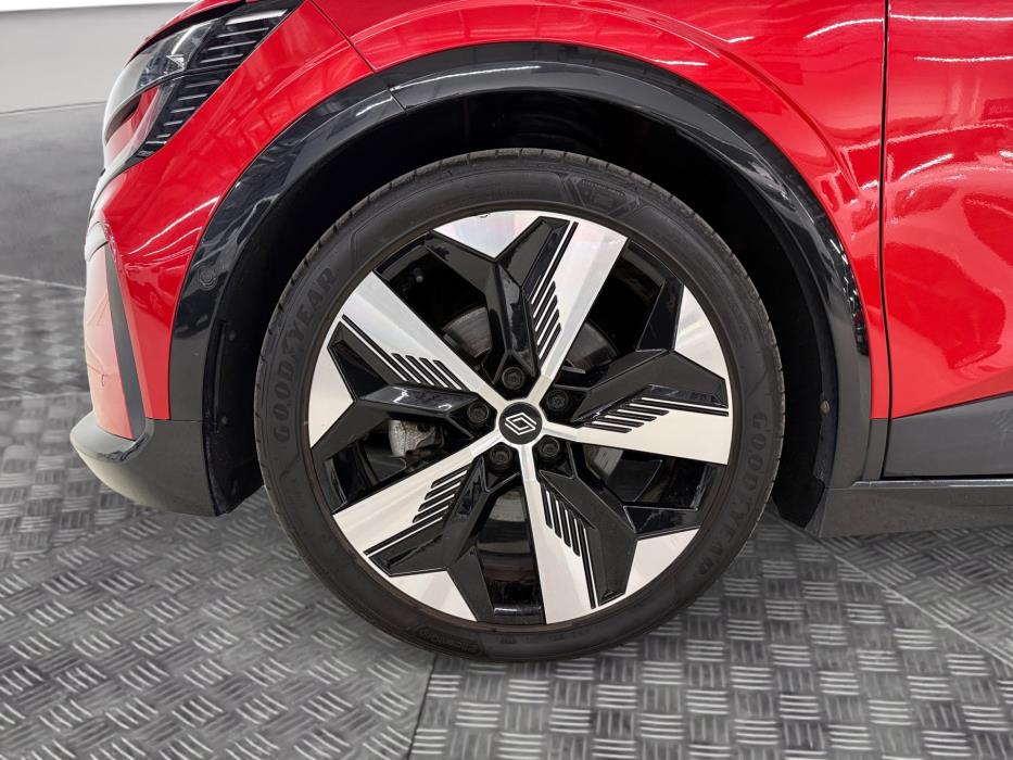 RENAULT Megane 2023