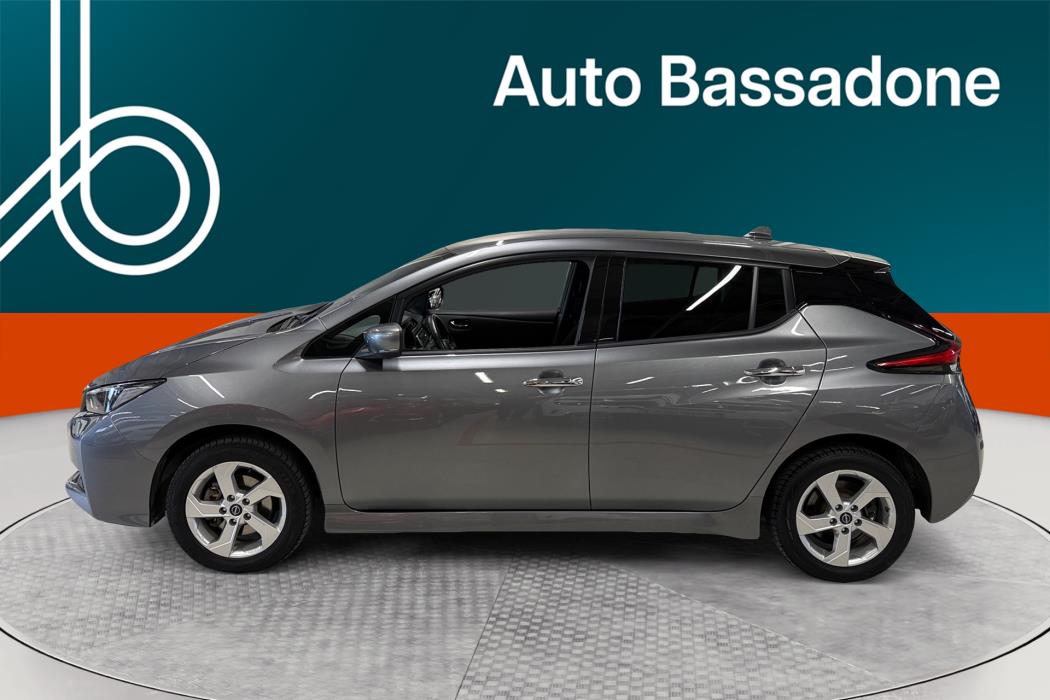 NISSAN LEAF 2023