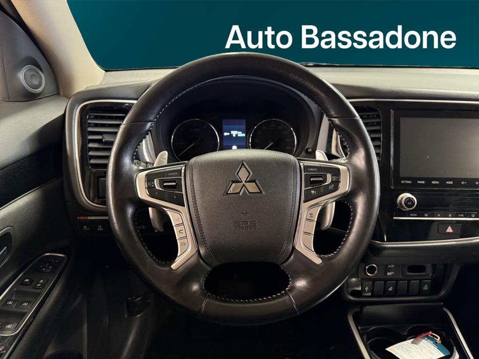 MITSUBISHI Outlander PHEV 2021