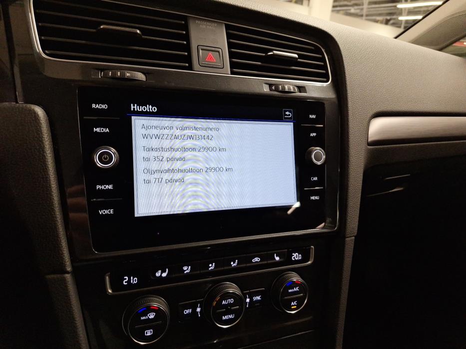 VOLKSWAGEN Golf 2018