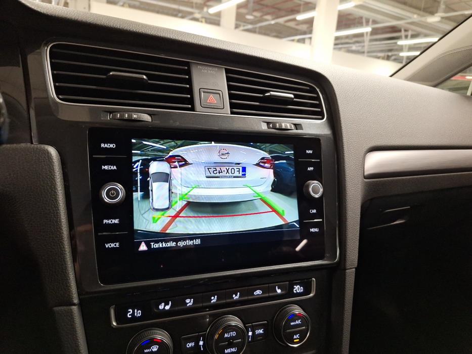 VOLKSWAGEN Golf 2018