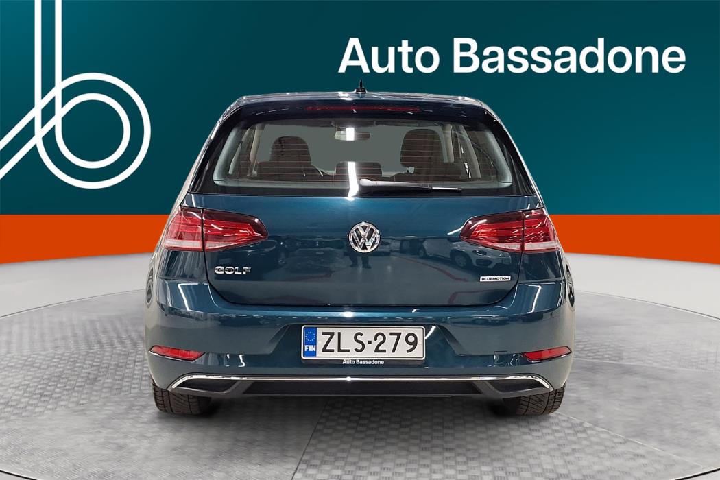 VOLKSWAGEN Golf 2018