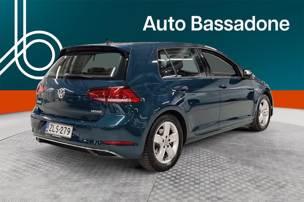 VOLKSWAGEN Golf 2018