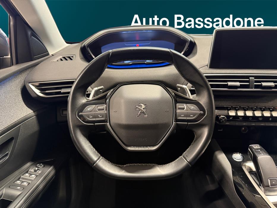 PEUGEOT 5008 2019