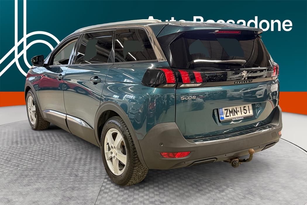 PEUGEOT 5008 2019