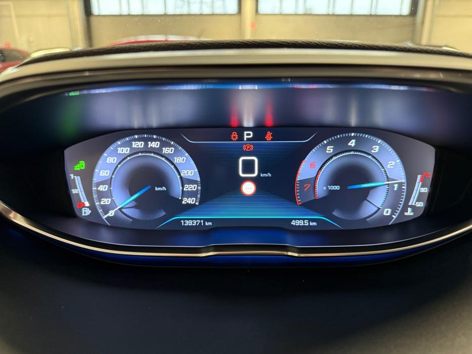 PEUGEOT 5008 2019