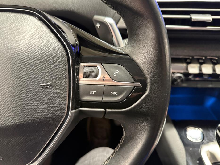 PEUGEOT 5008 2019