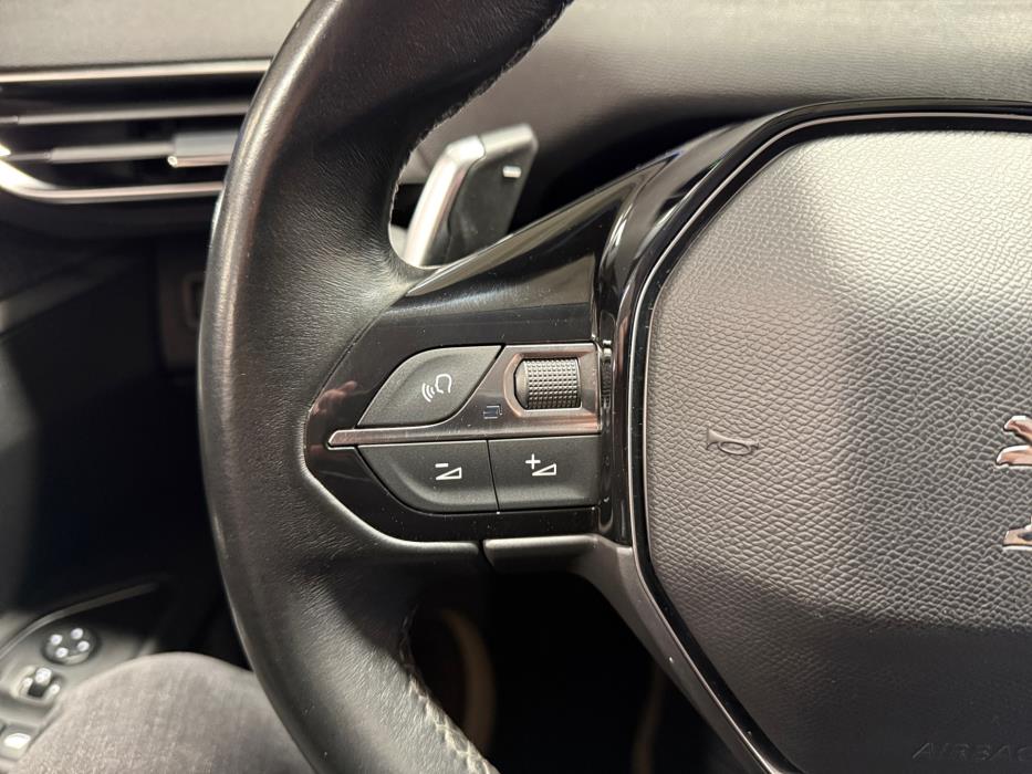 PEUGEOT 5008 2019