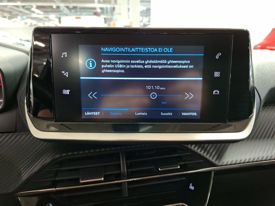 PEUGEOT 208 2022