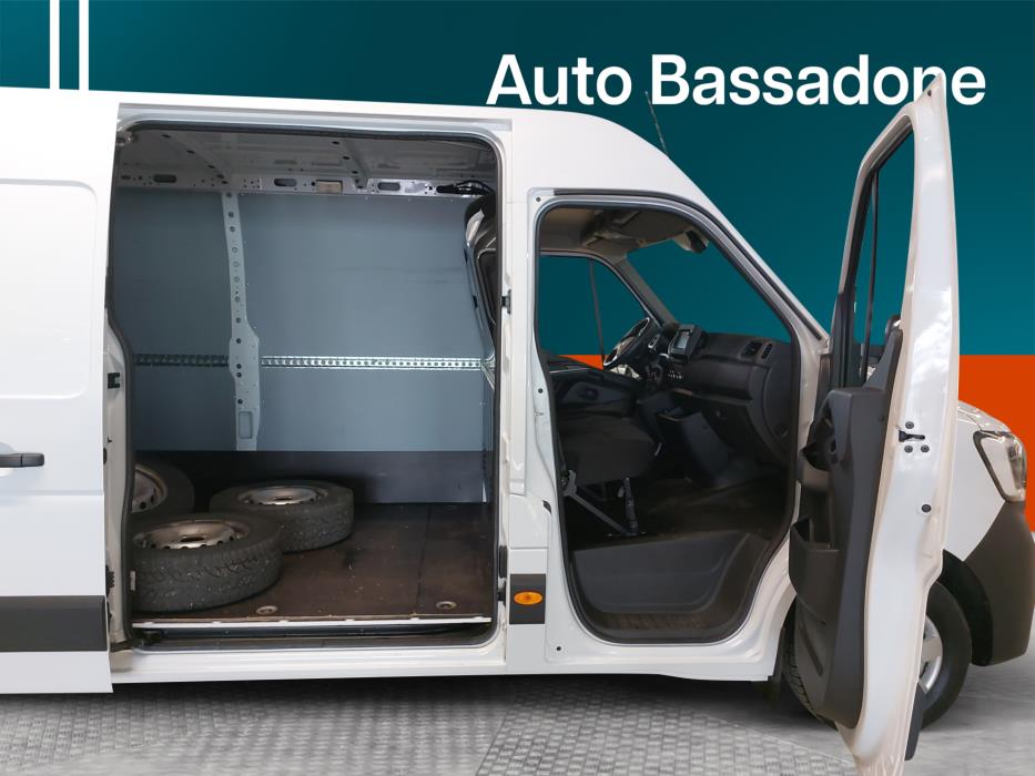 RENAULT Master 2023