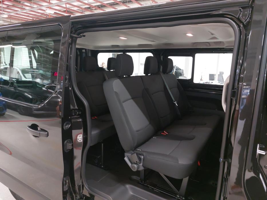 Renault Trafic Combi 2025