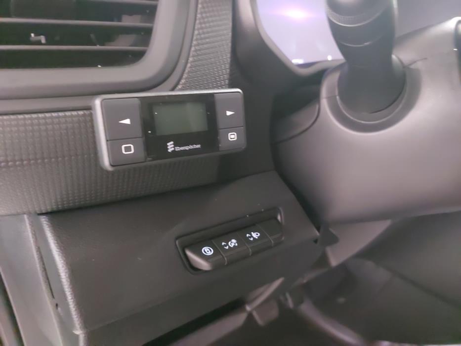 Renault Trafic Combi 2025