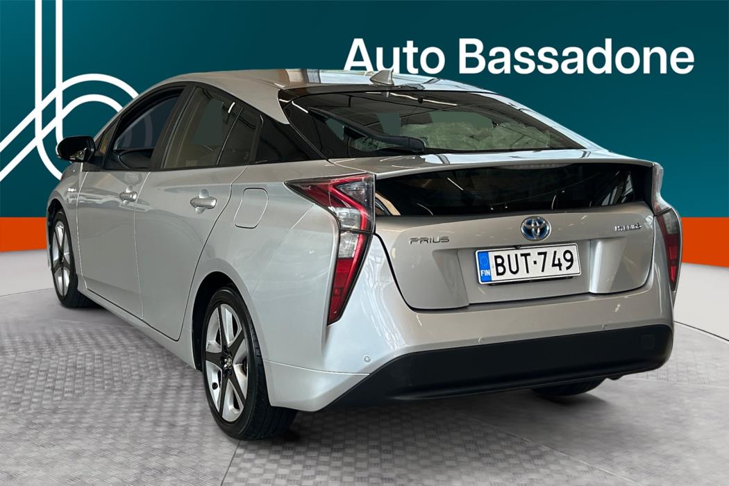 TOYOTA Prius 2017