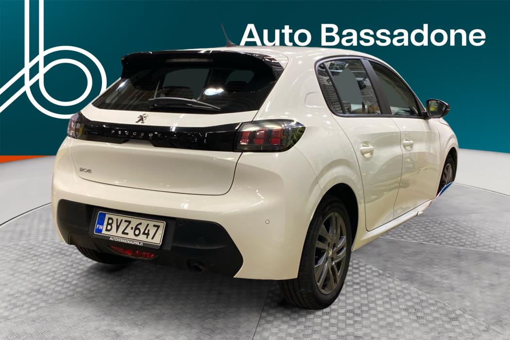PEUGEOT 208 2022
